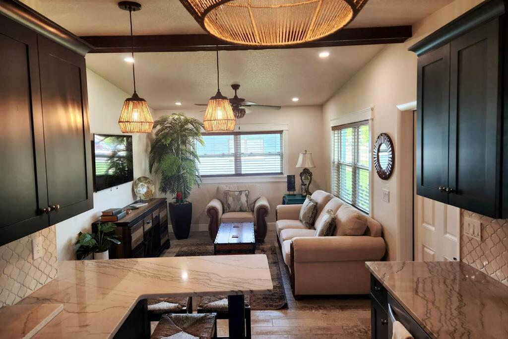 Bali Bungalow - Downtown Какао-Бич Экстерьер фото